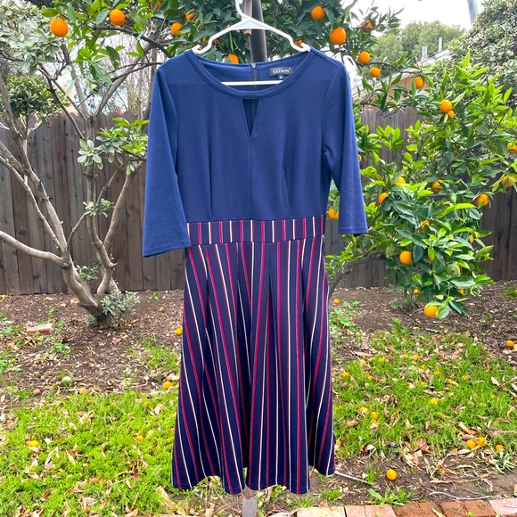 Elegant Red, White, and Blue Midi Dress With Pockets!!! - Picture 8 of 8